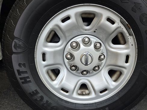 Used 2020 Nissan NV 3500 SV image 35