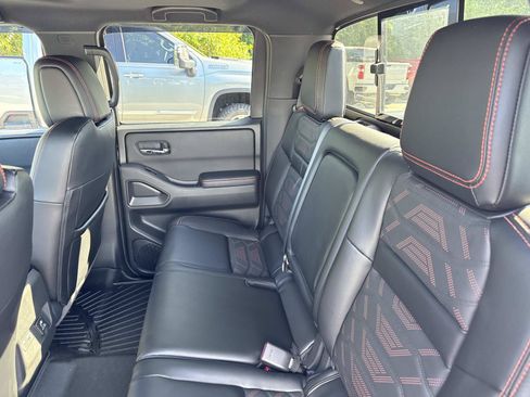 Used 2025 Nissan Frontier PRO-4X w/ Pro Premium Package AWD/4WD image 11