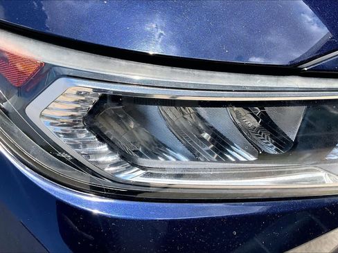 Used 2020 Toyota RAV4 XLE w/ Convenience Package FWD image 27