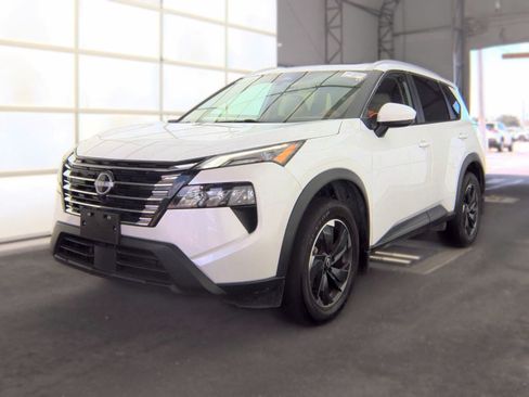 Used 2024 Nissan Rogue SV w/ SV Premium Package AWD/4WD image 1