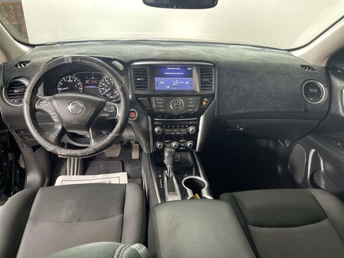 Used 2020 Nissan Pathfinder SV image 19