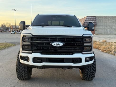 Used 2024 Ford F350 Platinum image 6