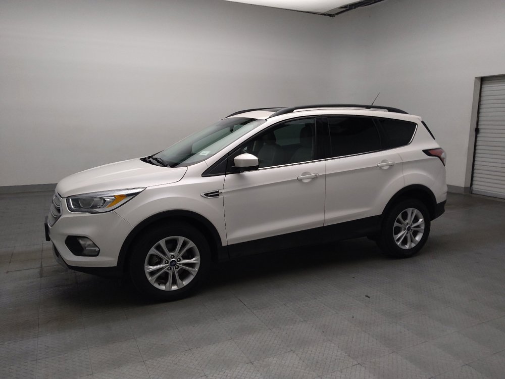 Used 2018 Ford Escape SEL FWD image 2