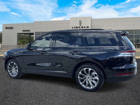 New 2026 Lincoln Aviator AWD w/ Jet Appearance Package image 5