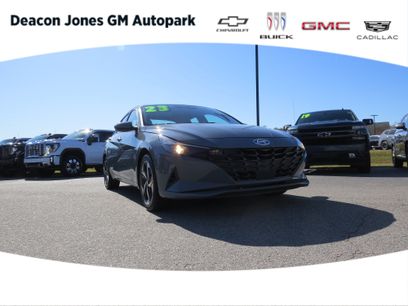 Used 2023 Hyundai Elantra SEL w/ Convenience Package