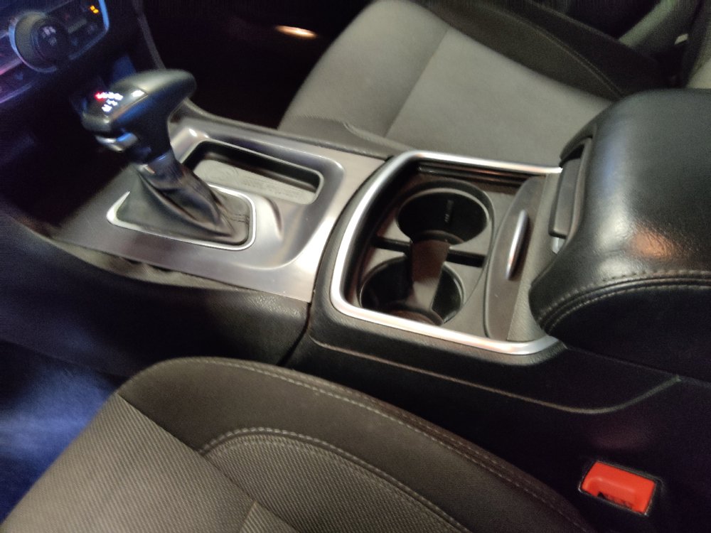 Used 2015 Dodge Charger SE RWD image 26