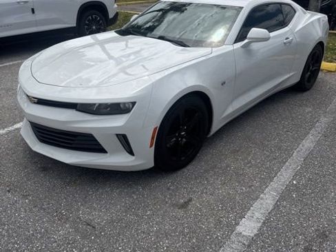 Used 2018 Chevrolet Camaro LT RWD image 1