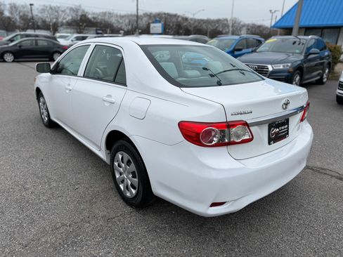 Used 2013 Toyota Corolla L image 9