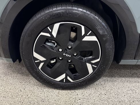 Used 2023 Kia Niro Wind image 2