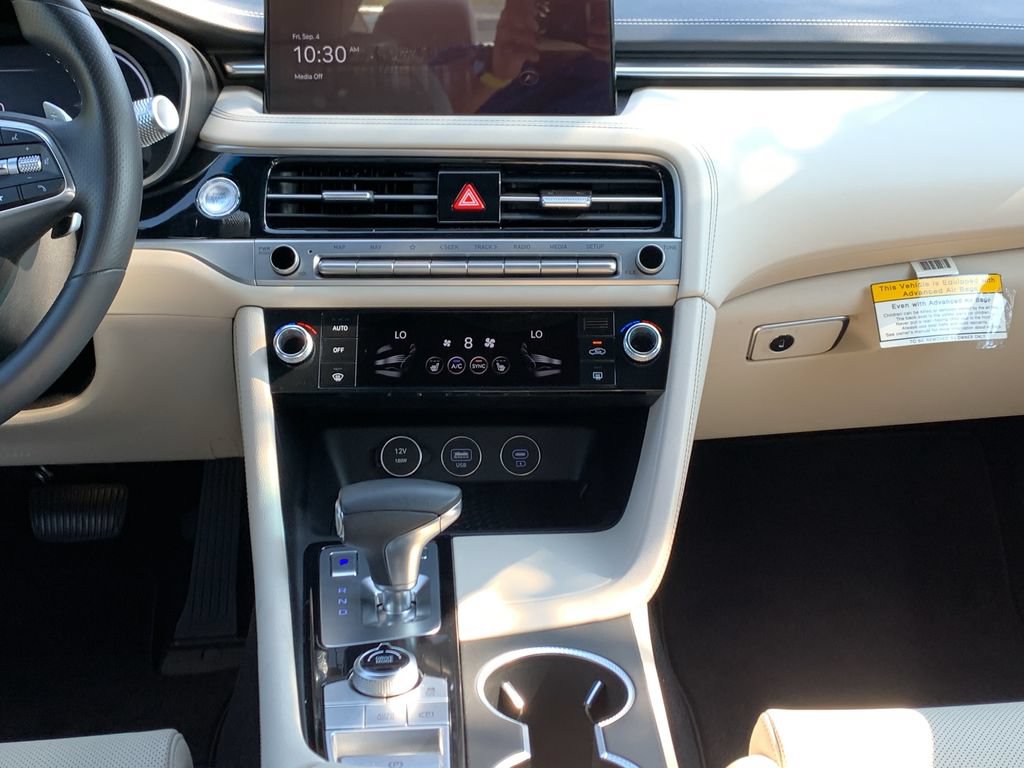 Certified 2026 Genesis G70 2.5T RWD image 18