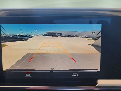 Used 2025 GMC Sierra 1500 SLT image 29