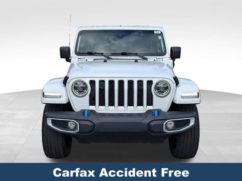 Used 2022 Jeep Wrangler Unlimited Sahara w/ Cold Weather Group AWD/4WD image 2