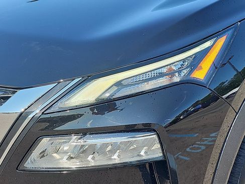 Used 2021 Nissan Rogue SV AWD/4WD image 30