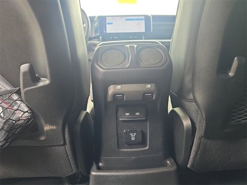 Used 2025 Jeep Wrangler Unlimited Rubicon 392 image 27