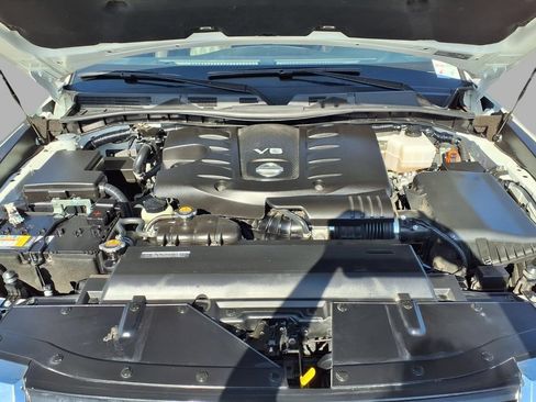 Used 2024 Nissan Armada Platinum w/ Captain's Chairs Package AWD/4WD image 3