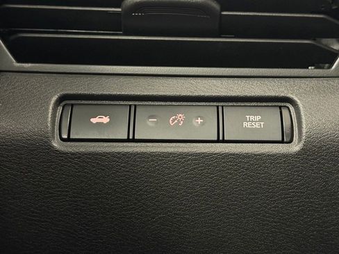 Used 2024 Nissan Altima 2.5 SR w/ SR Premium Package image 14