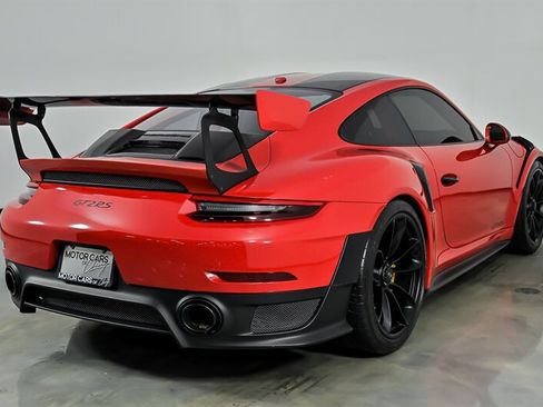 Used 2018 Porsche 911 GT2 RS RWD image 10