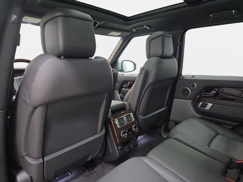 Used 2020 Land Rover Range Rover HSE image 12