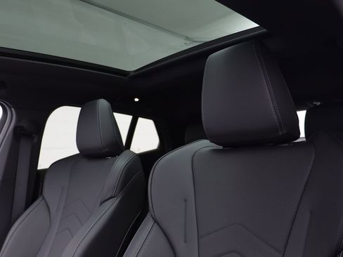 New 2026 BMW X2 xDrive28i AWD/4WD image 14