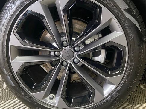New 2026 Audi Q7 3.0T Premium Plus AWD/4WD image 9