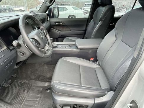 Used 2024 Lexus GX 550 image 14