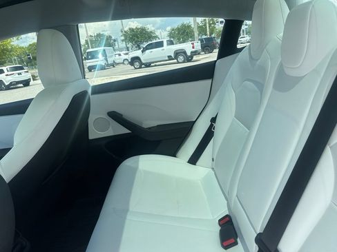 Used 2025 Tesla Model 3 Long Range RWD image 12