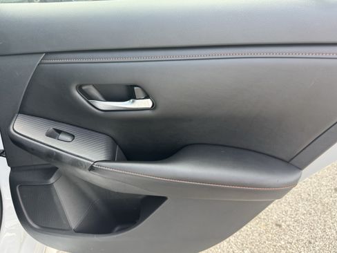 Used 2021 Nissan Sentra SR FWD image 17