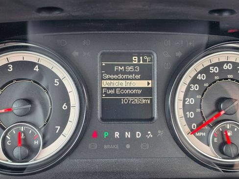 Used 2019 RAM 1500 Express RWD image 10