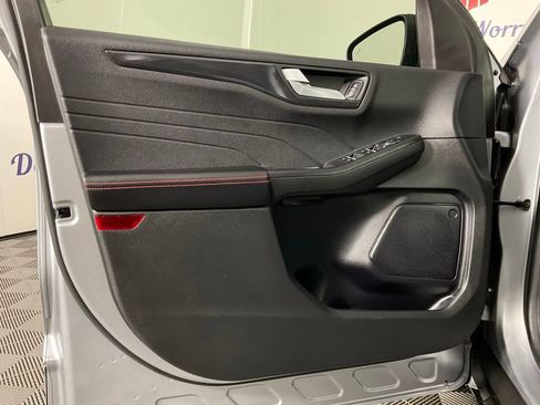 Used 2023 Ford Escape ST-Line w/ Tech Pack #1 FWD image 12