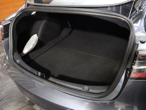 Used 2023 Tesla Model 3 Standard Range image 47