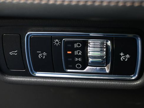 Used 2025 Lincoln Aviator Reserve w/ Luxury Package AWD/4WD image 25