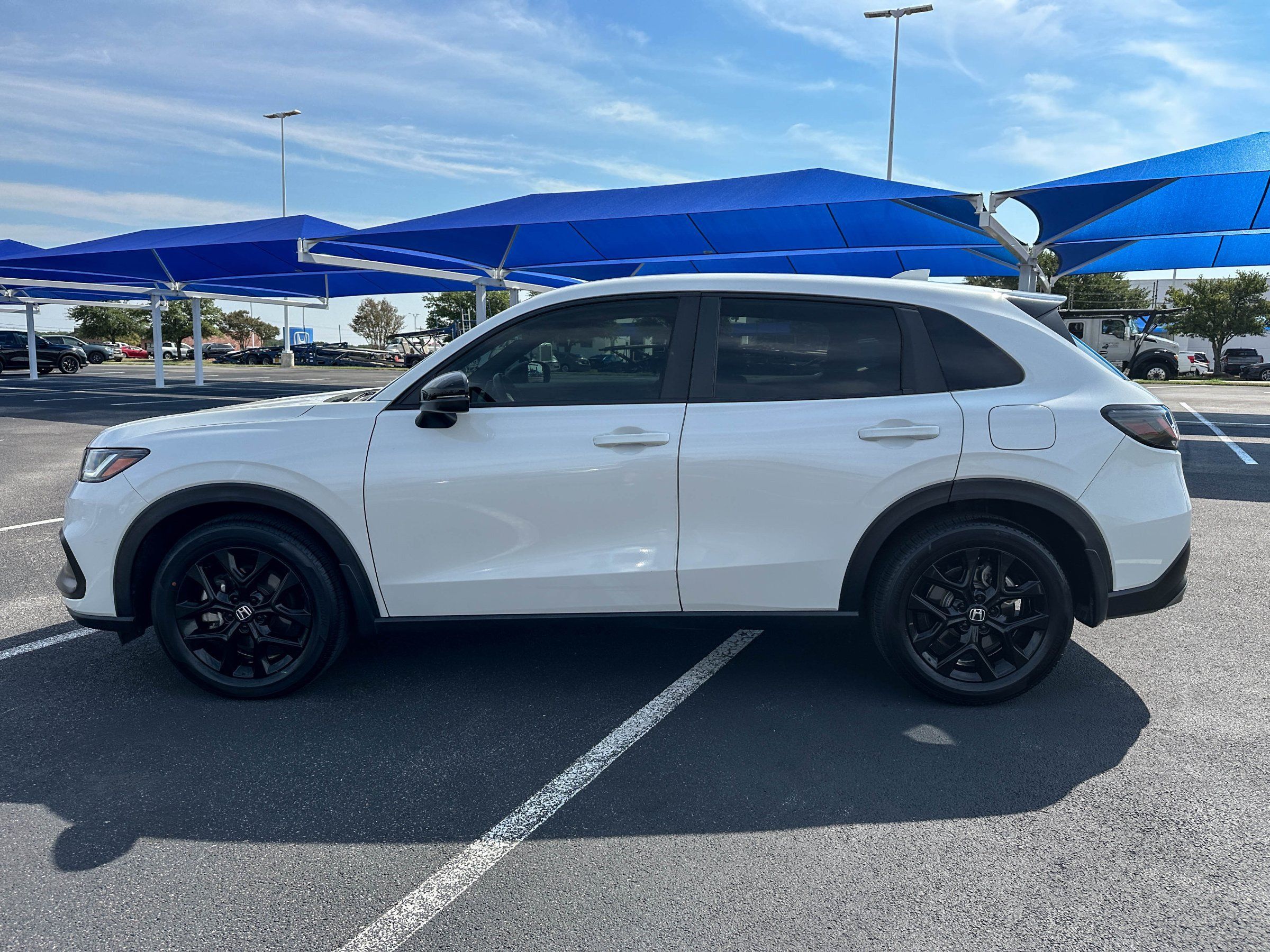 Certified 2025 Honda HR-V Sport image 9