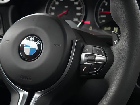 Used 2020 BMW M4 CS w/ Executive Package image 19