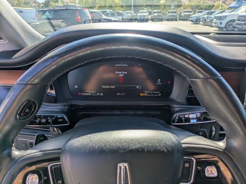 Used 2022 Lincoln Corsair Reserve image 19