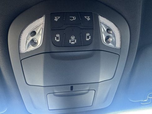New 2027 Chrysler Pacifica Select AWD/4WD image 30