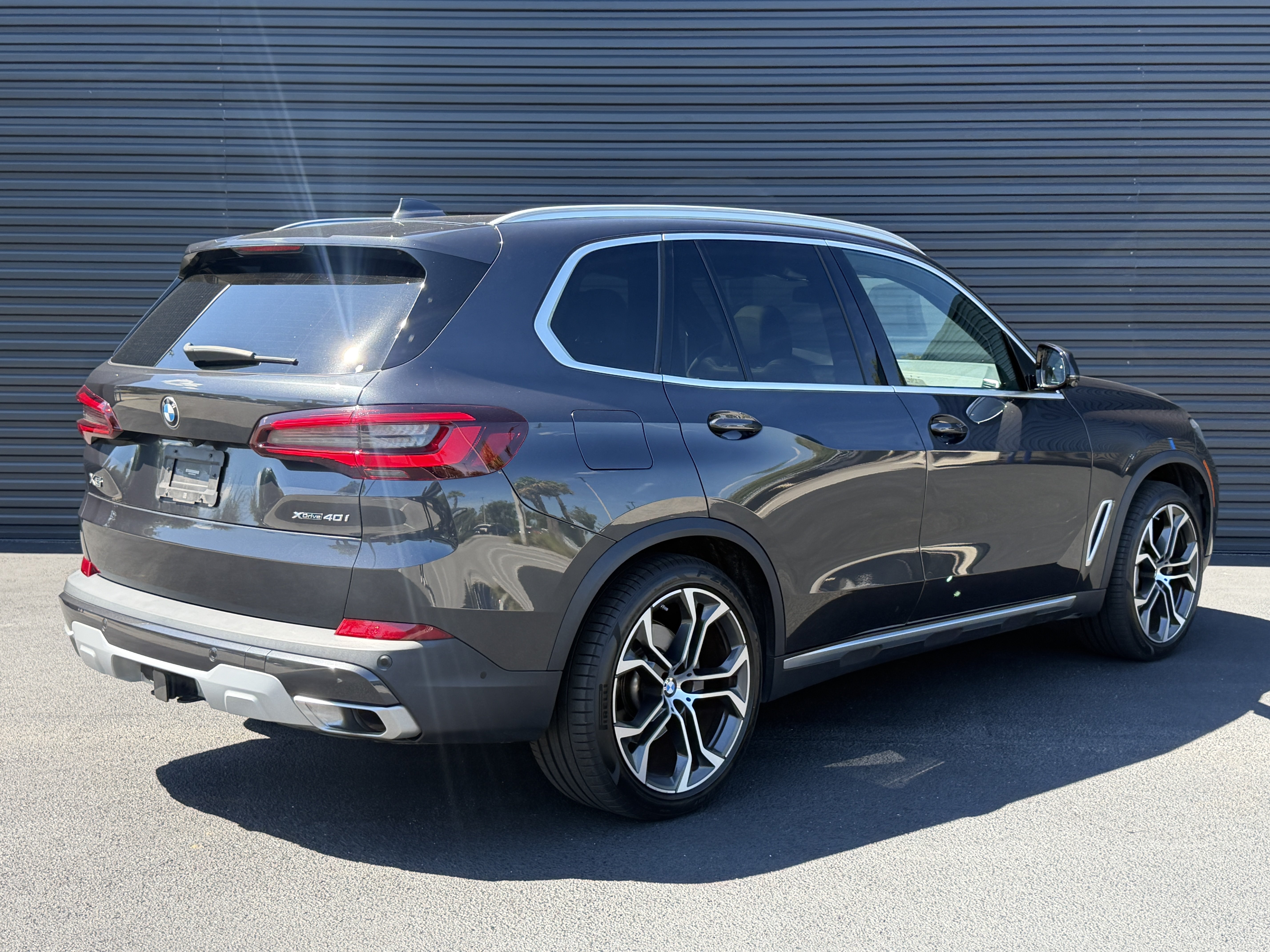 Used 2023 BMW X5 xDrive40i w/ Premium Package AWD/4WD image 9