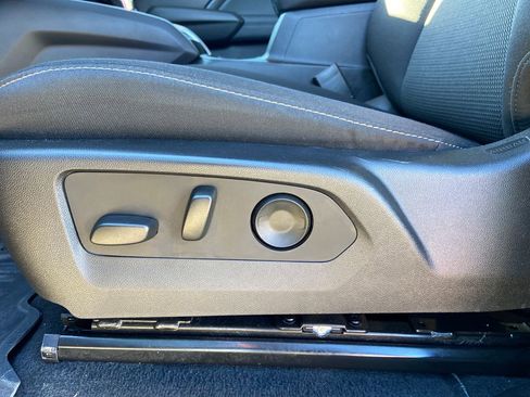 Used 2024 Chevrolet Colorado LT w/ LT Convenience Package II image 11