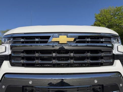 Used 2026 Chevrolet Silverado 1500 LTZ AWD/4WD image 11