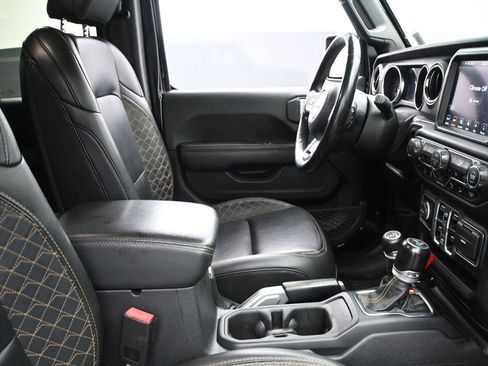 Used 2021 Jeep Wrangler Unlimited Sahara AWD/4WD image 19