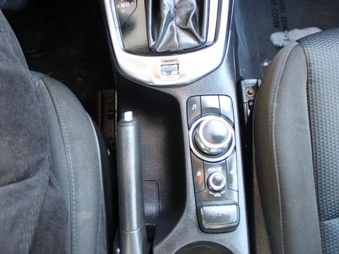 Used 2019 Toyota Yaris LE image 26