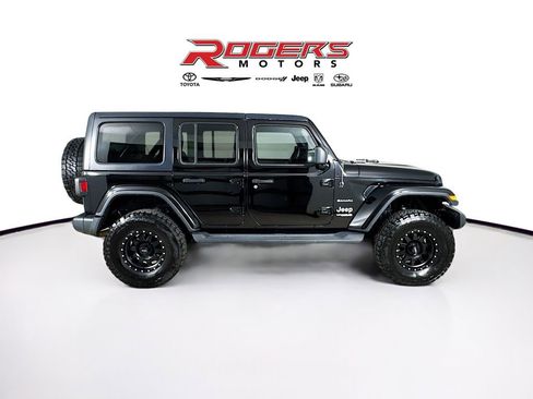 Used 2020 Jeep Wrangler Unlimited Sahara AWD/4WD image 9