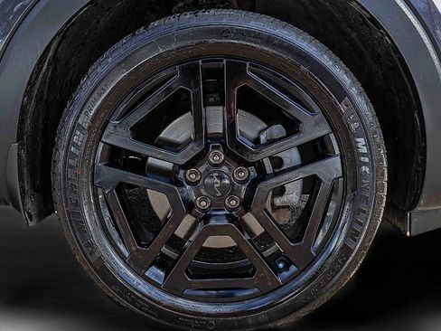 Used 2025 Kia Telluride SX X-Line image 29