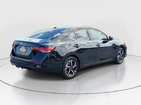 Used 2025 Nissan Sentra SV FWD image 5
