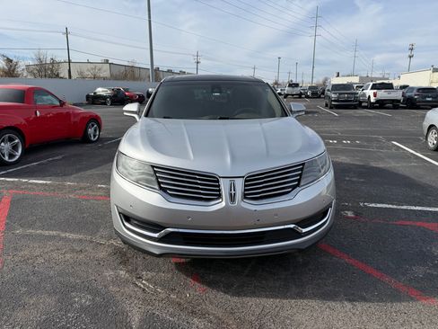 Used 2016 Lincoln MKX Reserve w/ Luxury Package image 2