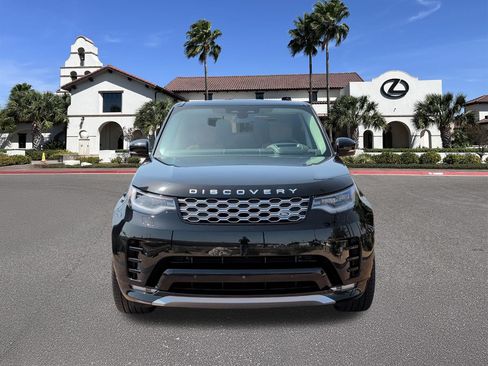 Used 2025 Land Rover Discovery Metropolitan Edition AWD/4WD image 6