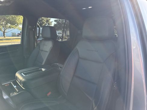 Used 2023 GMC Yukon Denali image 14