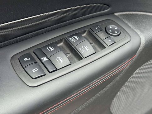 Used 2023 Dodge Durango R/T AWD/4WD image 17