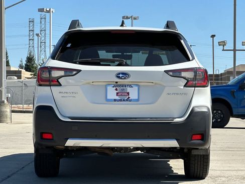 Used 2023 Subaru Outback Limited AWD/4WD image 4