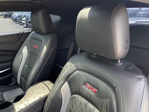 Used 2018 Chevrolet Camaro SS RWD image 26
