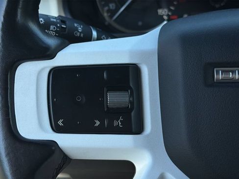 Used 2023 Land Rover Defender 110 S AWD/4WD image 28